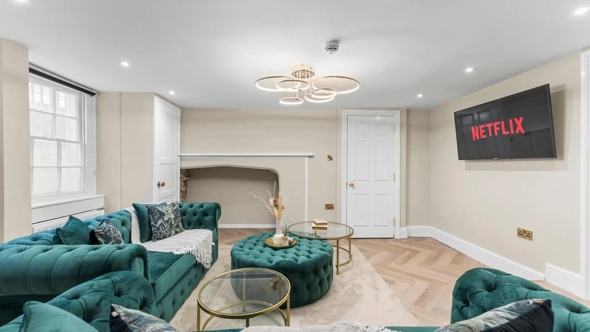 5 Star Lux Abode In Central Bath - Games Room Apartment