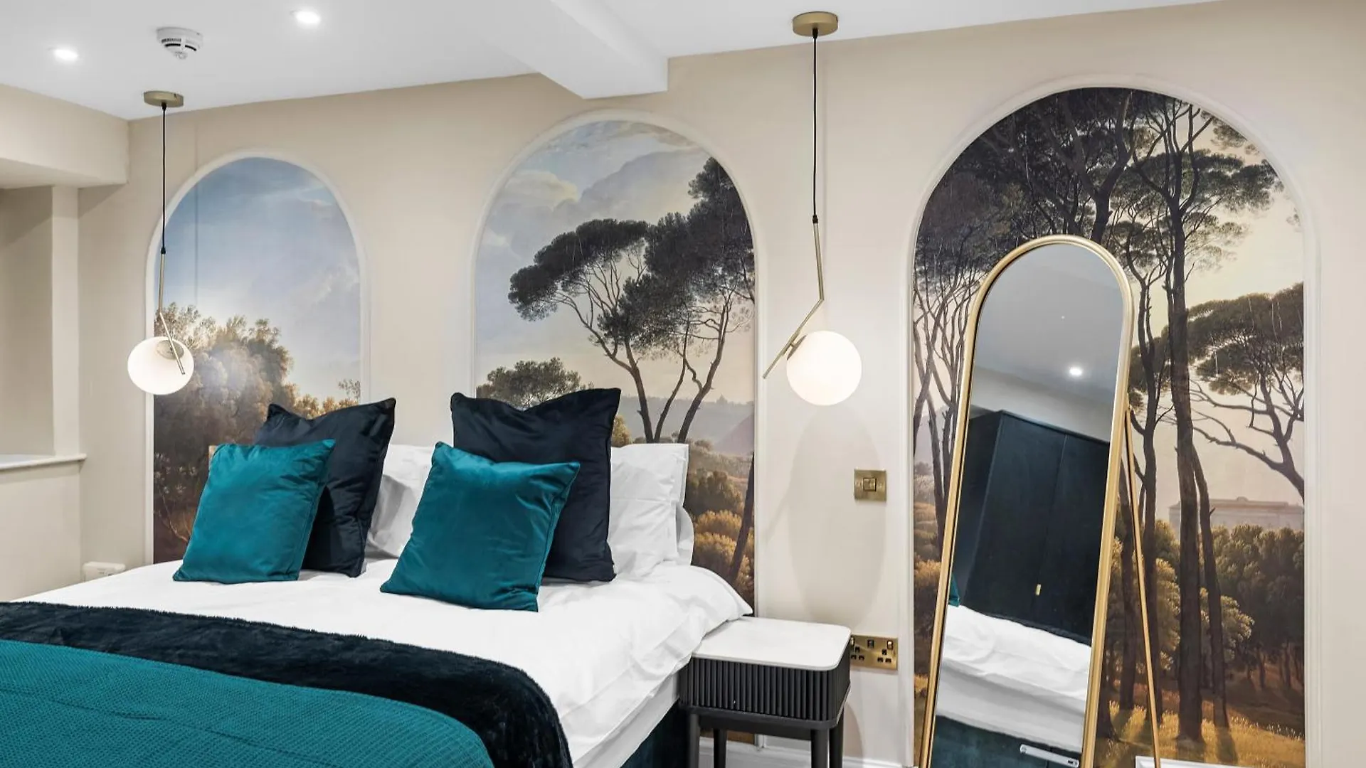 5 Star Lux Abode In Central Bath - Games Room